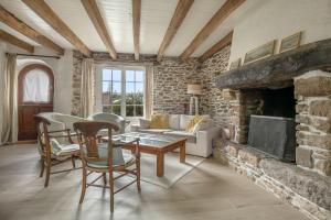 Posedenie v ubytovaní Superbe maison pour 10 personnes à Sarzeau