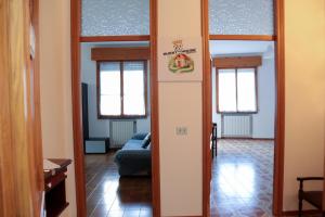 Photo de la galerie de l'établissement Guest House Via Emilia, à Marmirolo 56 autres photos