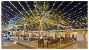 Restaurace v ubytování Souq Al Wakra Hotel Qatar By Tivoli + 37 fotografií