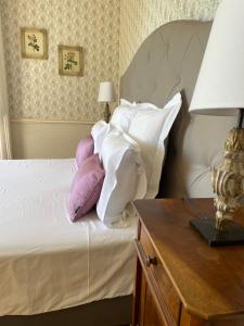 Katil atau katil-katil dalam bilik di Chateau Du Payre