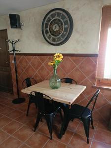 A seating area at VuT Casa Fabe12