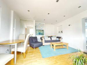 White Eden, King bed, Free parking, Private patio, Fast WiFi, Dog, Family, Biker Friendly, Central Cornwall 휴식 공간