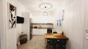 Kuchyň nebo kuchyňský kout v ubytování PIERI HOUSE CORFU