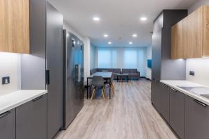 Nhà bếp/bếp nhỏ tại Destiny Student - Ardee Point