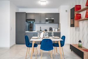 Zdjęcie z galerii obiektu Frontière Monaco, Terrasse Vue Mer, Tour Odeon - AP w mieście Beausoleil +31 zdjęć