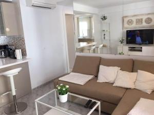 Χώρος καθιστικού στο Near beach 2-Bed Apartment in Centrum Fuengirola