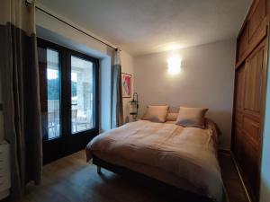 Fotografia z galérie ubytovania Appartement confortable pour 6 personnes avec piscine privée v destinácii Lecci