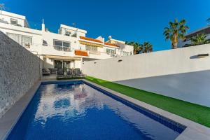 Πισίνα στο ή κοντά στο Chill Out House