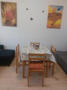 A seating area at Apartman Michaela