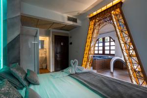 A bed or beds in a room at Posada la Leyenda