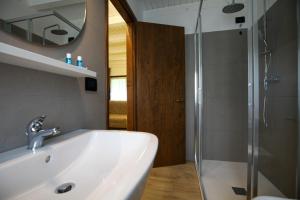 Koupelna v ubytování Appartamento immerso nella natura con parcheggio - Primula