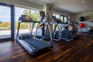 Fitness centrum a/nebo fitness zařízení v ubytování Feldon Valley