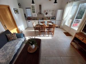 Kuchyň nebo kuchyňský kout v ubytování Gîte Bienvenue Chez Nous