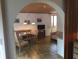 Ferienwohnungen Hanke Barbaraにあるテレビまたはエンターテインメントセンター