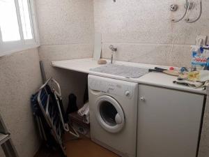 Zdjęcie z galerii obiektu Apto Calpe con piscina. No uses coche vacaciones. w mieście Calpe