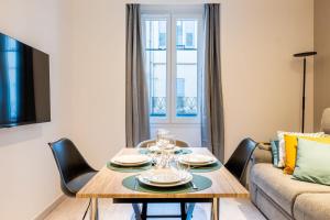 Posedenie v ubytovaní 1-Br apartment close to the beaches
