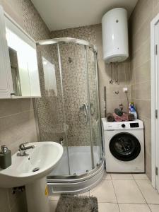 Ένα μπάνιο στο Apartman Lux Doboj 2