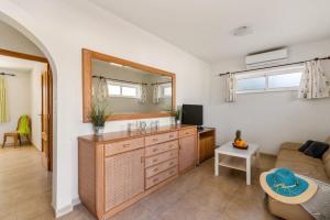 A kitchen or kitchenette at Apartamento Arenal 1 - PlusHolidays