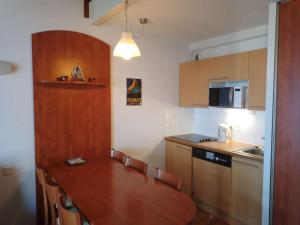 Dapur atau dapur kecil di Appartement La Mongie, 3 pièces, 7 personnes - FR-1-404-274