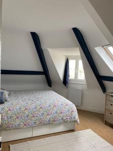 Posteľ alebo postele v izbe v ubytovaní appartement Dinard hyper centre plage de l'Ecluse