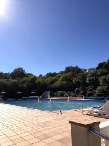 Bazén v ubytování Cozy House in La Manga Club nebo v jeho okolí