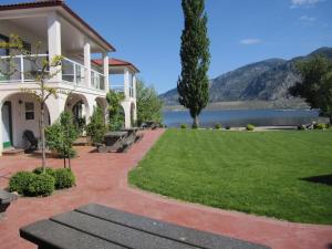 Gallery image of Sandy Beach Suites in Osoyoos