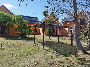 Aed väljaspool majutusasutust Mar de Colores