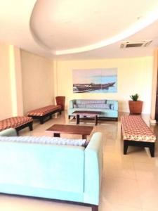 Predel za sedenje v nastanitvi Bay Front Apt 208