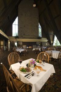 Restavracija oz. druge možnosti za prehrano v nastanitvi Hueston Woods Lodge and Conference Center