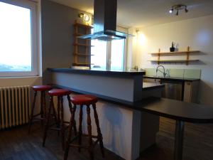 Kuchyňa alebo kuchynka v ubytovaní Grand appartement paisible et confortable