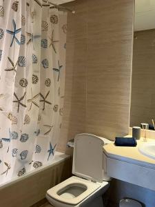 Ванная комната в Marbella Marina Banus luxurious apartment, Sea and mountain views