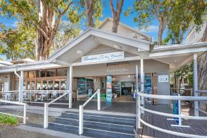 Gallery image of Beachfront Bliss- One Bedroom Apartment in Palm Cove