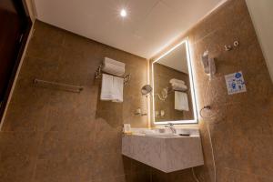 Ванная комната в دانة المروج للشقق المخدومة Danat Almourouj Serviced Apartment