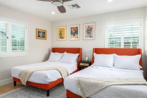 Postelja oz. postelje v sobi nastanitve Casa Gia- Quiet Luxury Biltmore Area - Heated Pool