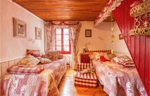 Posteľ alebo postele v izbe v ubytovaní Stunning Home In Saint Laurent Dolt