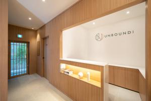 UH Suite Gyeongju的证书、奖牌、标识或其他文件