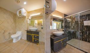 Bagno di Treebo Ortus Residency