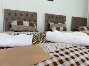 Katil atau katil-katil dalam bilik di taila hostel