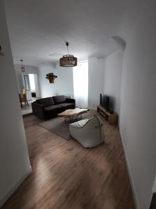 Posedenie v ubytovaní Le Nica