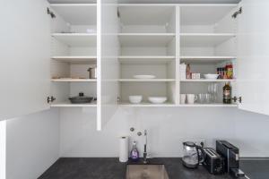 A kitchen or kitchenette at Whats-App Self-Check-IN - Pärchen Wohnung am Hauptbahnhof