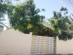 Imagen de la galería de استراحة شرفة الواحةOasis Terrace Inn and Lounge, en Bahlāʼ