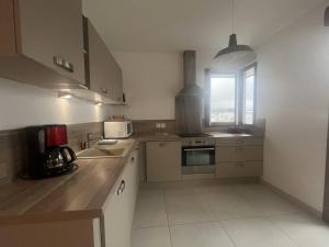 Fotografia z galérie ubytovania Appartement fonctionnel avec balcon, parking gratuit, proche du centre bourg - FR-1-548-36 v destinácii Villard-de-Lans
