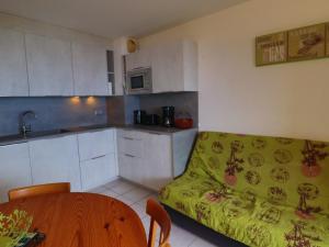 Fotografia z galérie ubytovania Très joli 3P avec terrasse, piscine & parking privé - 6 Pers, Sète - FR-1-472A-276 v destinácii Sète
