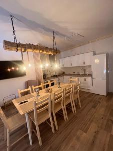 A kitchen or kitchenette at Casa Rural La Chicuela
