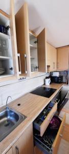 Kuchnia lub aneks kuchenny w obiekcie POS, Apartamento pesquero en primera linea