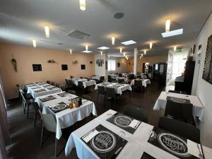 Restoran atau tempat lain untuk makan di Albergo Elvezia