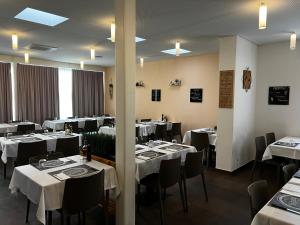 Restoran atau tempat lain untuk makan di Albergo Elvezia