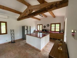 Zdjęcie z galerii obiektu Villa 200m2 au cœur des vignes- Golfe de St-Tropez w mieście La Môle