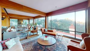 Posezení v ubytování Radisson Hotel Shimla