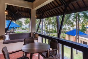 Rõdu või terrass majutusasutuses Sundancer Residences and Villas Lombok